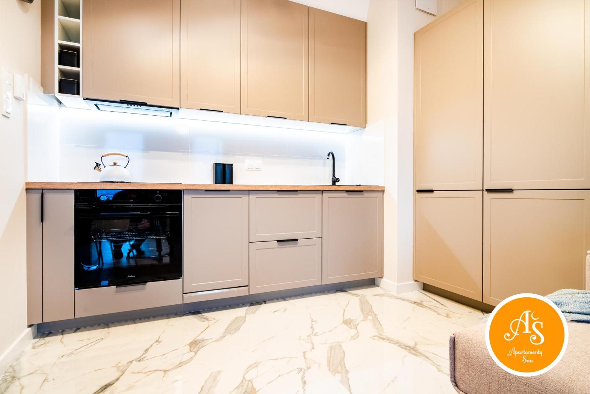 Apartamentysnu, Wola Tower Z Parkingiem Varşovia Exterior foto
